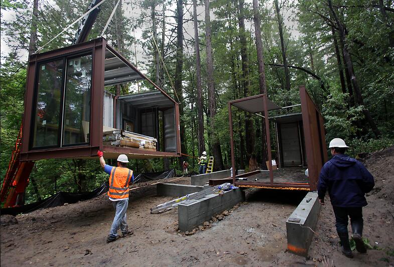 sea container homes in the mountains