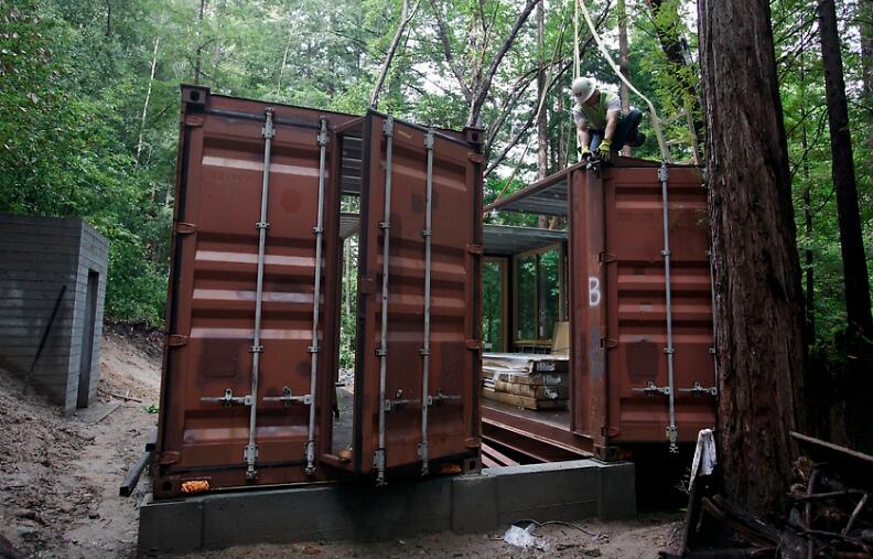 sea container homes in the mountains