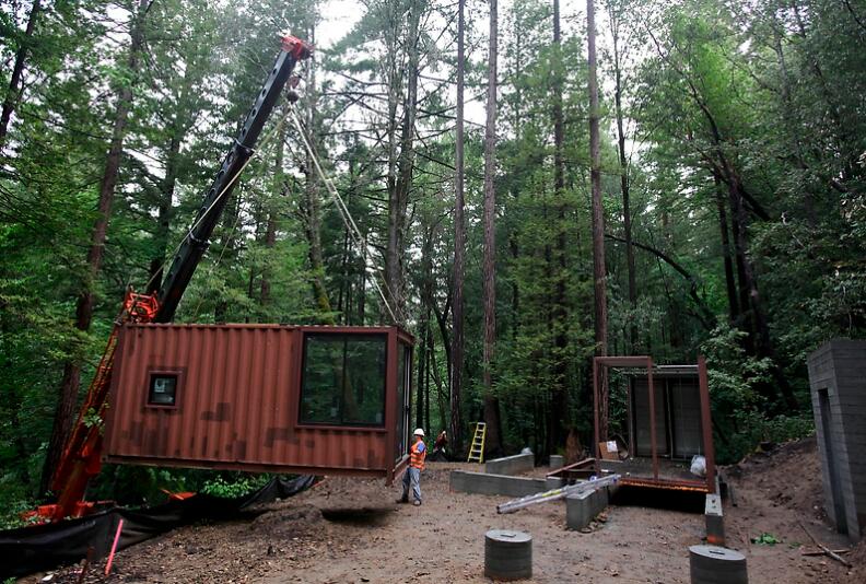 sea container homes in the mountains