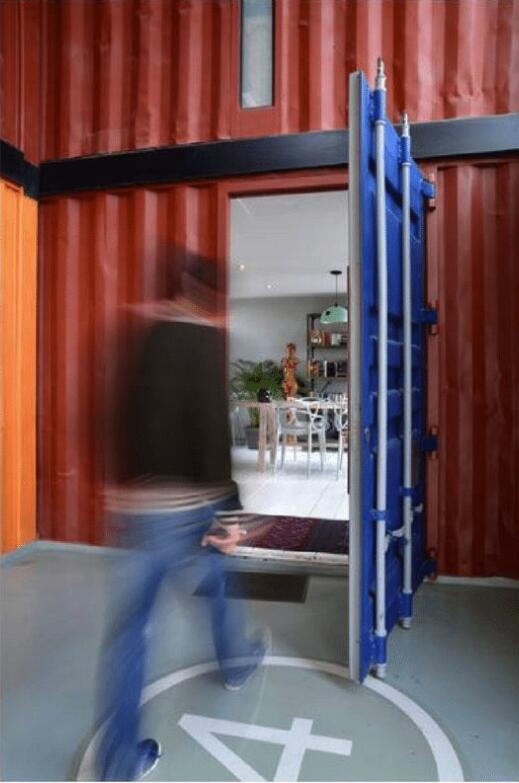 SHIPPING CONTAINER APARTMENTS