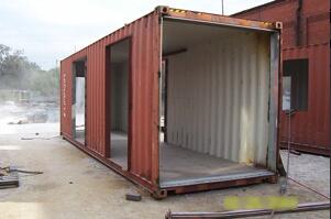shipping container villa -L 